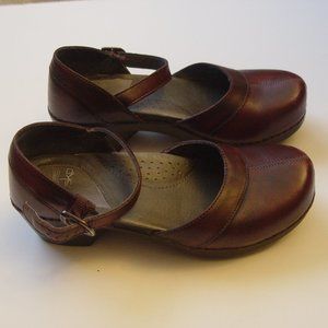 Dansko Mary Jane burgundy leather shoes sz 37 US 7